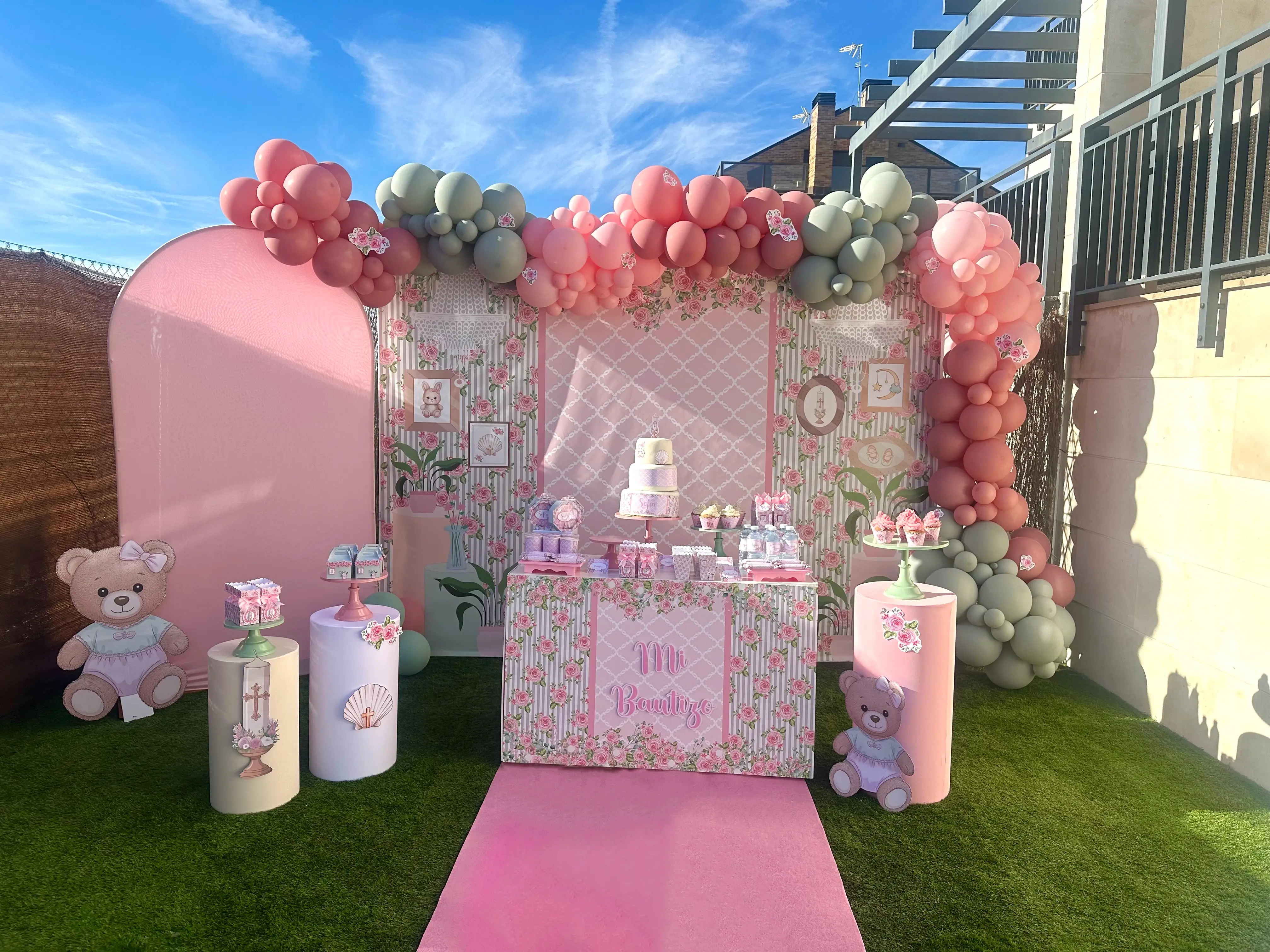 Ejemplo de montaje Pack Celebración con efecto envolvente